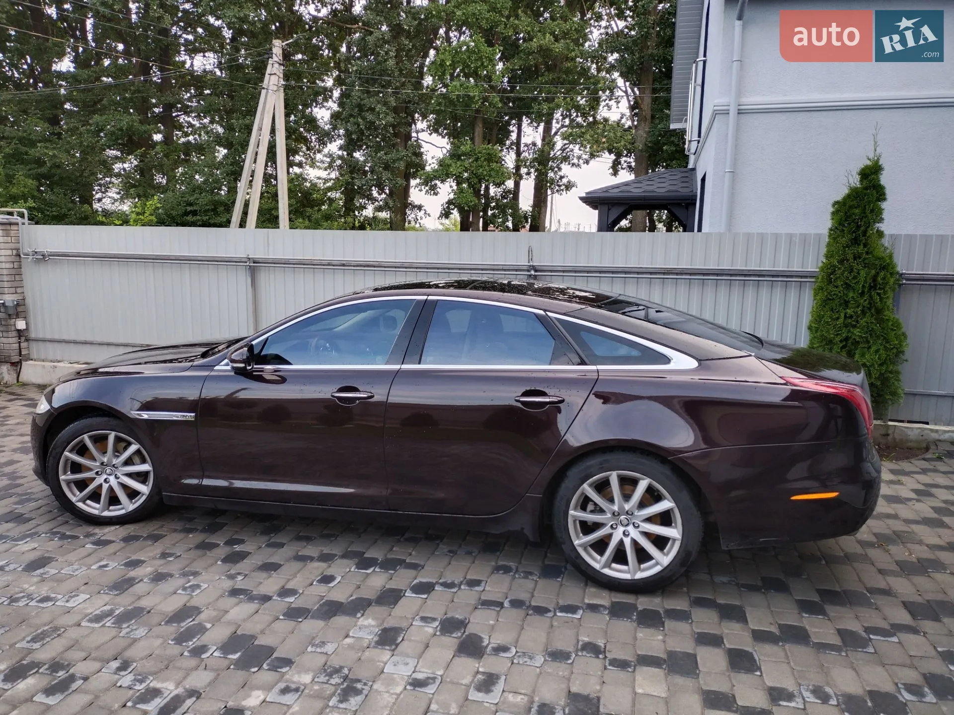 2011 Jaguar XJ - мініатюра 24