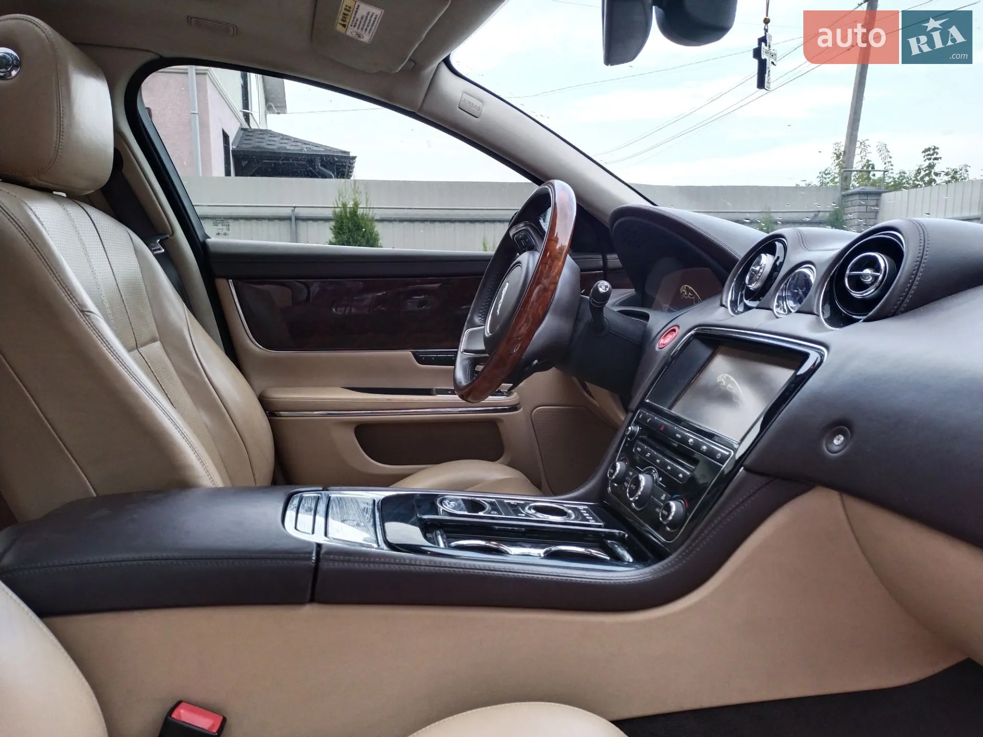 2011 Jaguar XJ - мініатюра 34