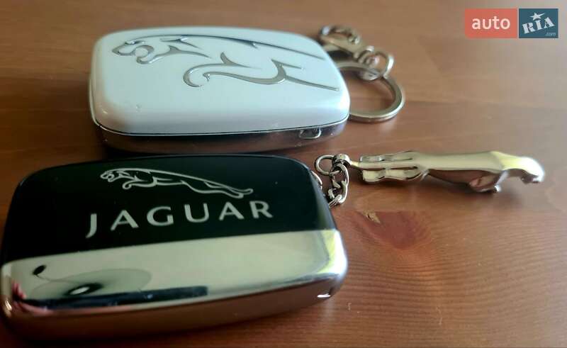 Седан Jaguar XJ 2013 в Киеве
