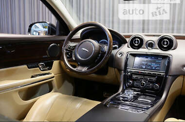 Седан Jaguar XJ 2013 в Києві