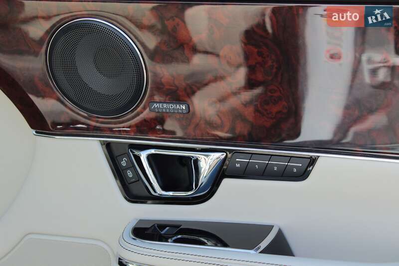 Седан Jaguar XJ 2017 в Киеве