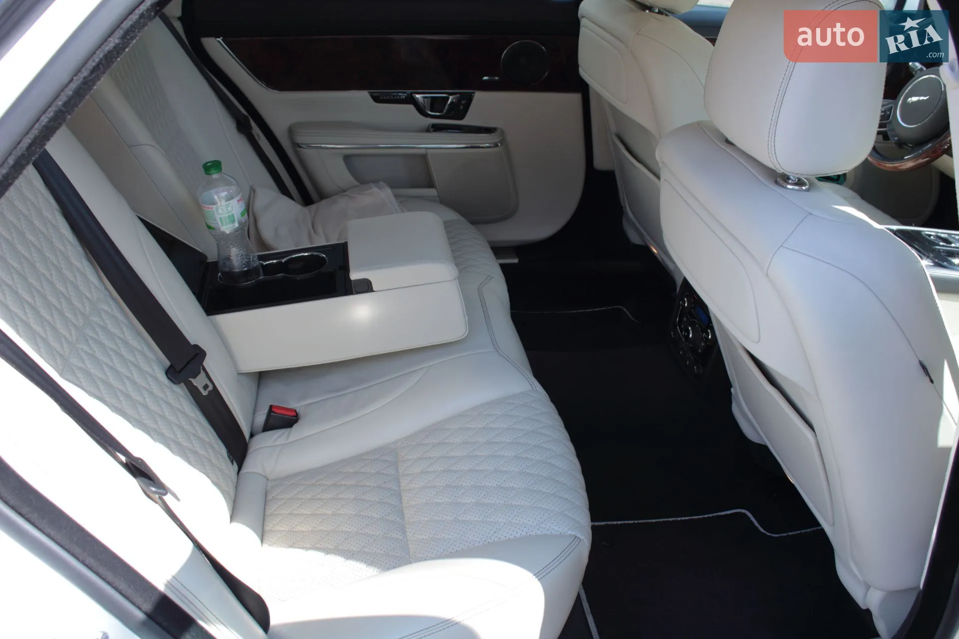 2017 Jaguar XJ - мініатюра 22