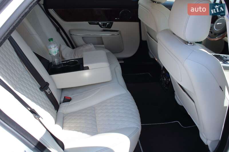 Седан Jaguar XJ 2017 в Киеве