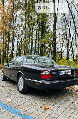 Седан Jaguar XJ 1998 в Киеве