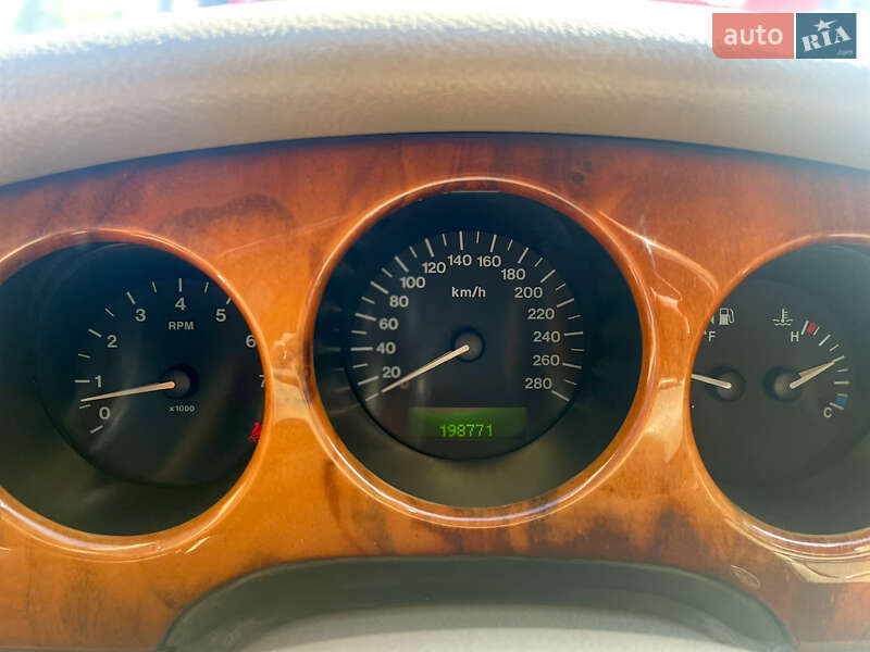 Седан Jaguar XJ 1999 в Кам'янському