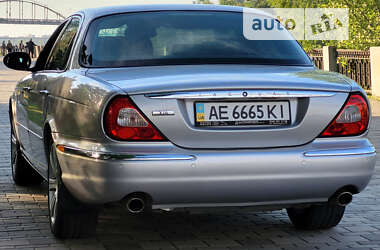 Седан Jaguar XJ 2004 в Днепре