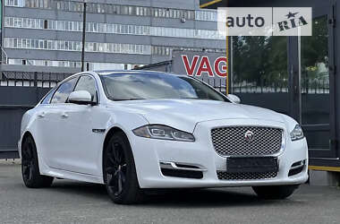 Седан Jaguar XJ 2015 в Киеве