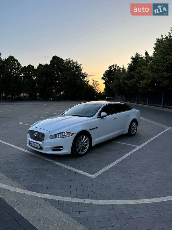 Седан Jaguar XJ 2013 в Луцьку