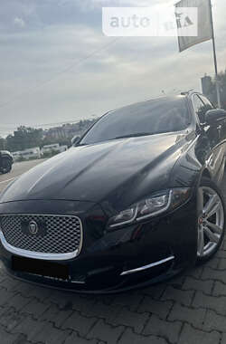 Седан Jaguar XJ 2014 в Ивано-Франковске