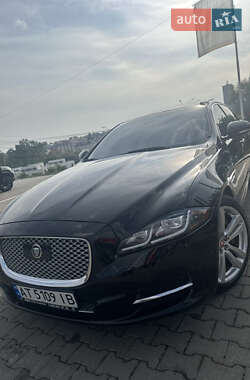 Седан Jaguar XJ 2014 в 