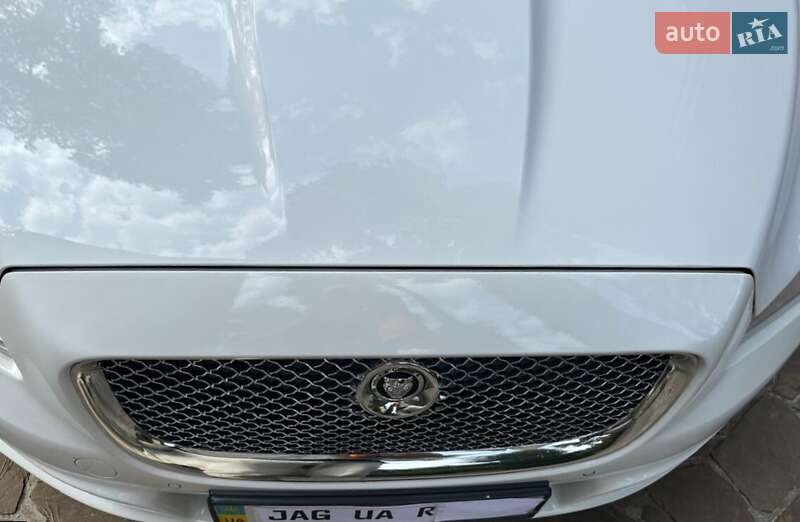 Седан Jaguar XJ 2013 в Киеве