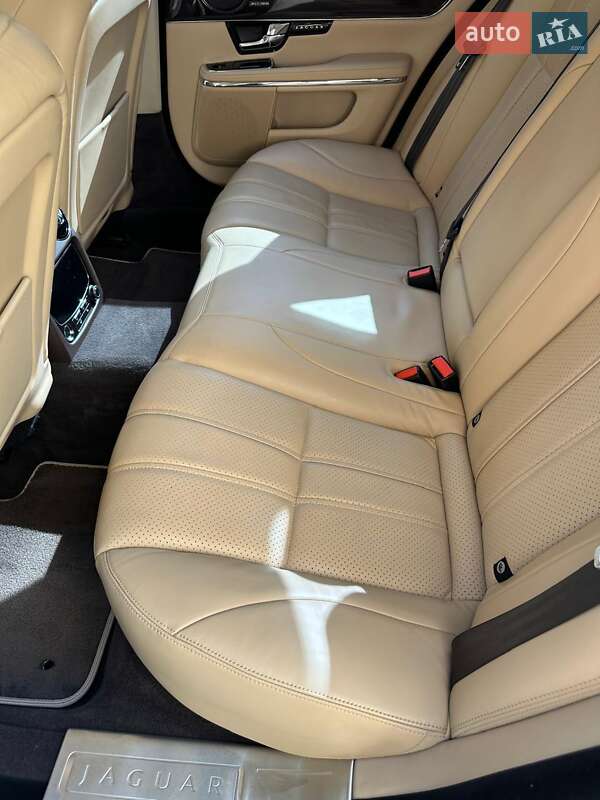 Седан Jaguar XJ 2013 в Киеве