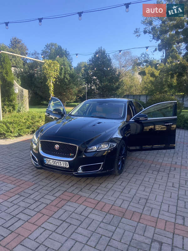 Jaguar XJ 2016