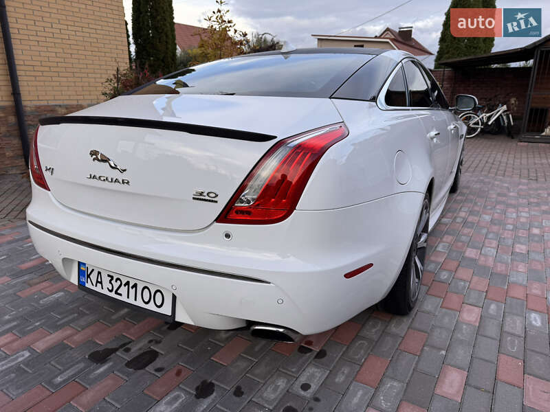 Седан Jaguar XJ 2015 в Киеве