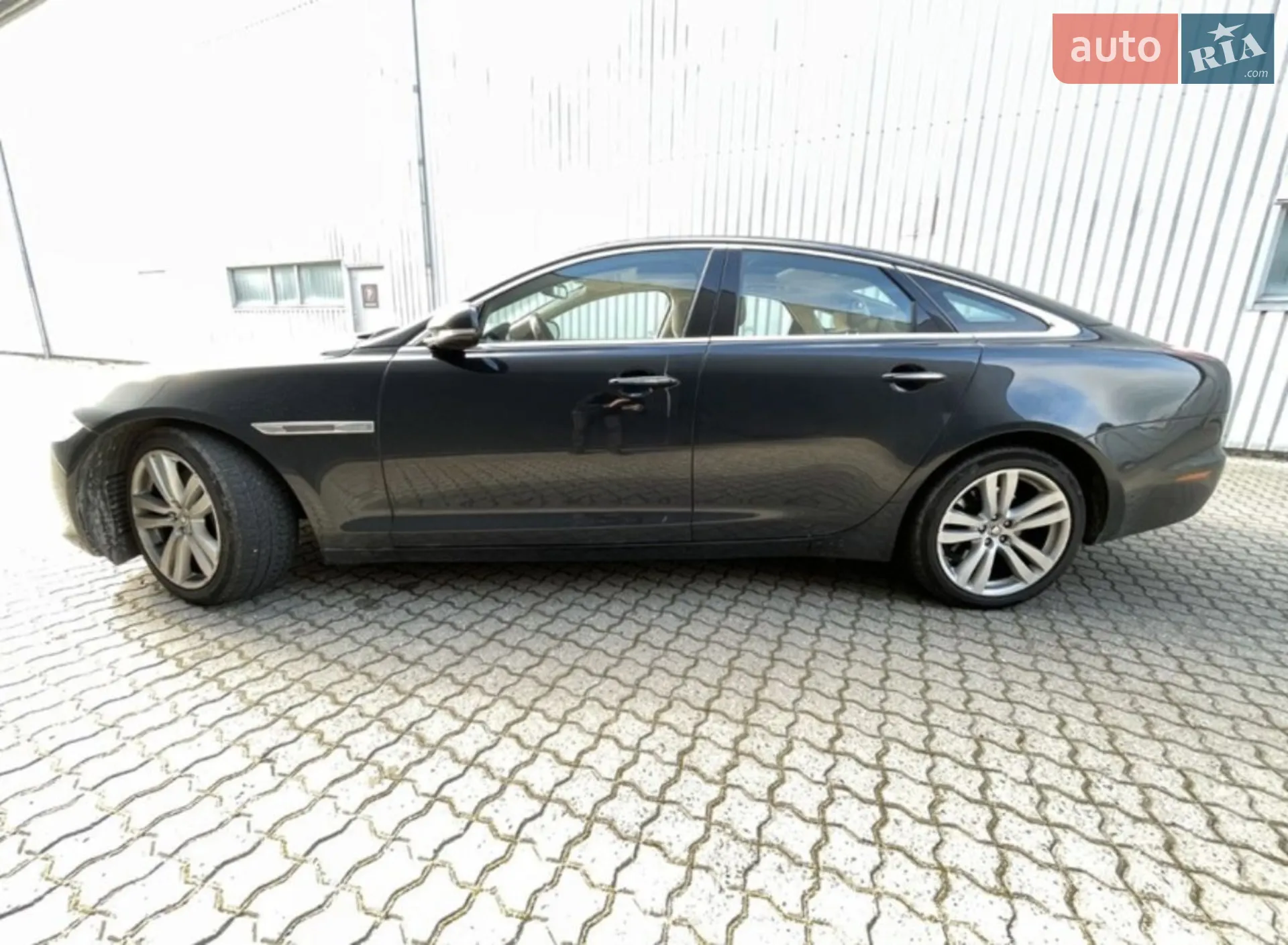2010 Jaguar XJ - фото 1