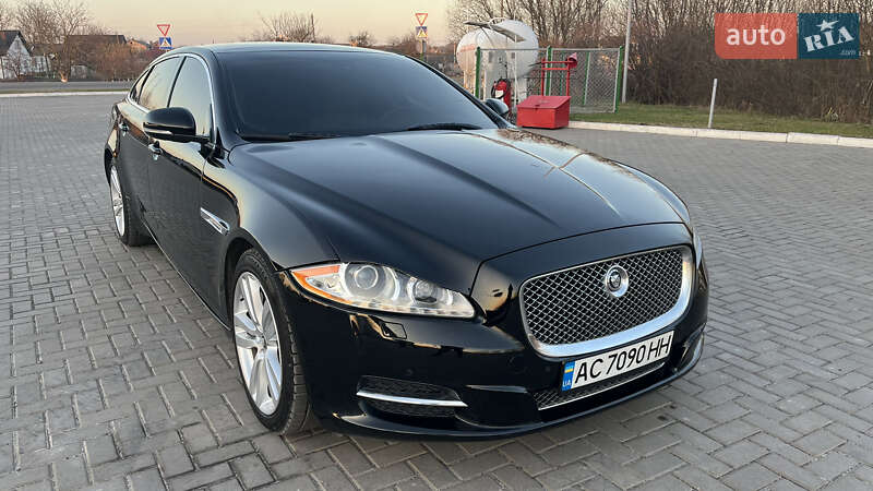 Седан Jaguar XJ 2013 в Луцьку
