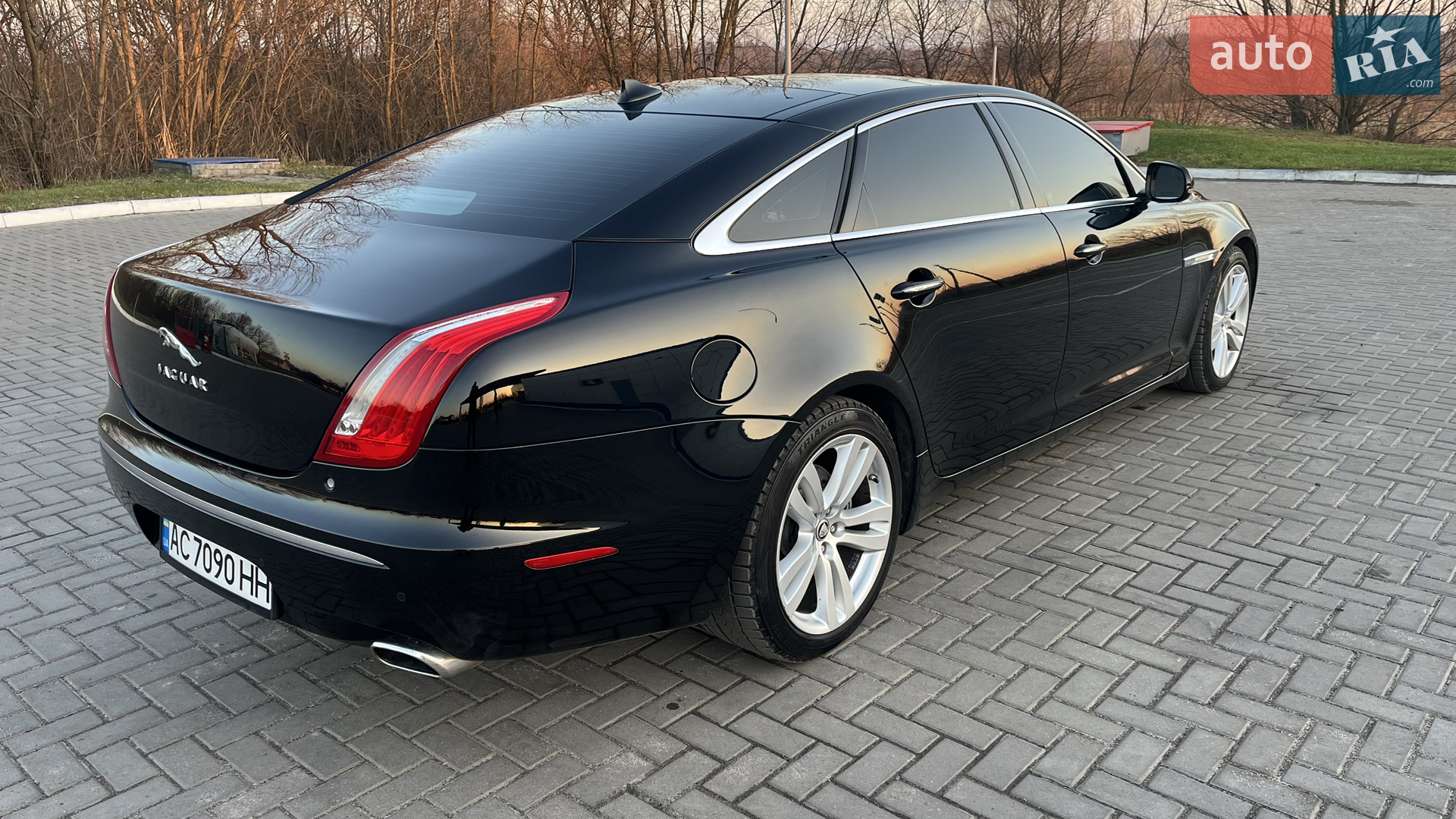 2013 Jaguar XJ - мініатюра 4