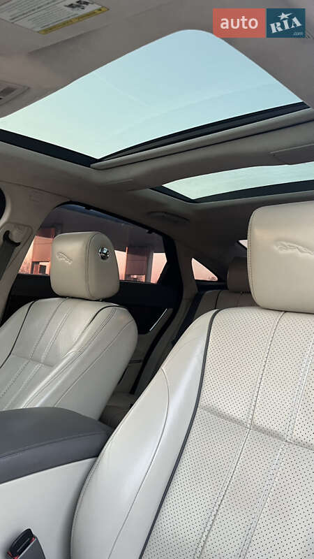 Седан Jaguar XJ 2013 в Луцьку