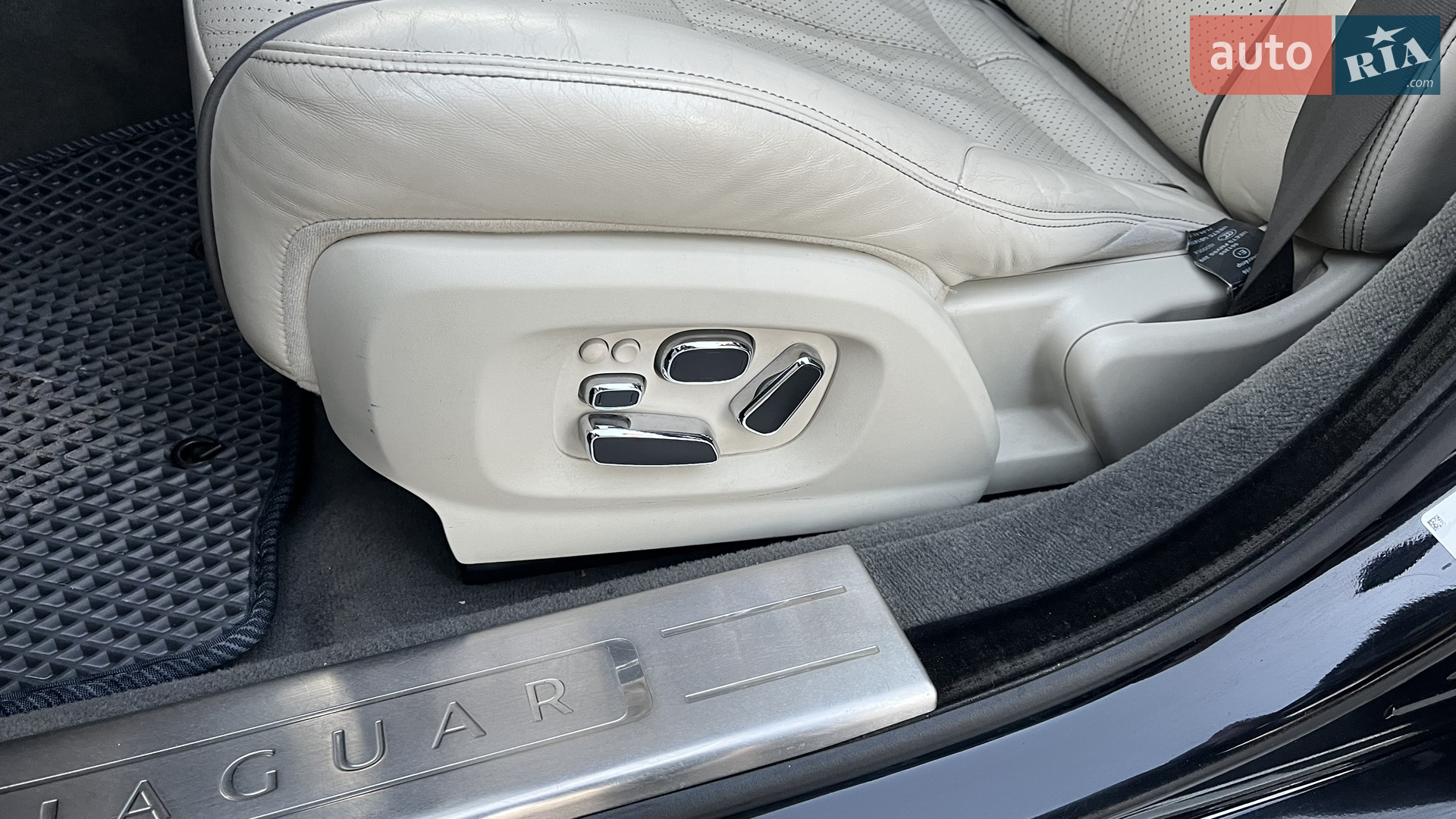 2013 Jaguar XJ - мініатюра 12