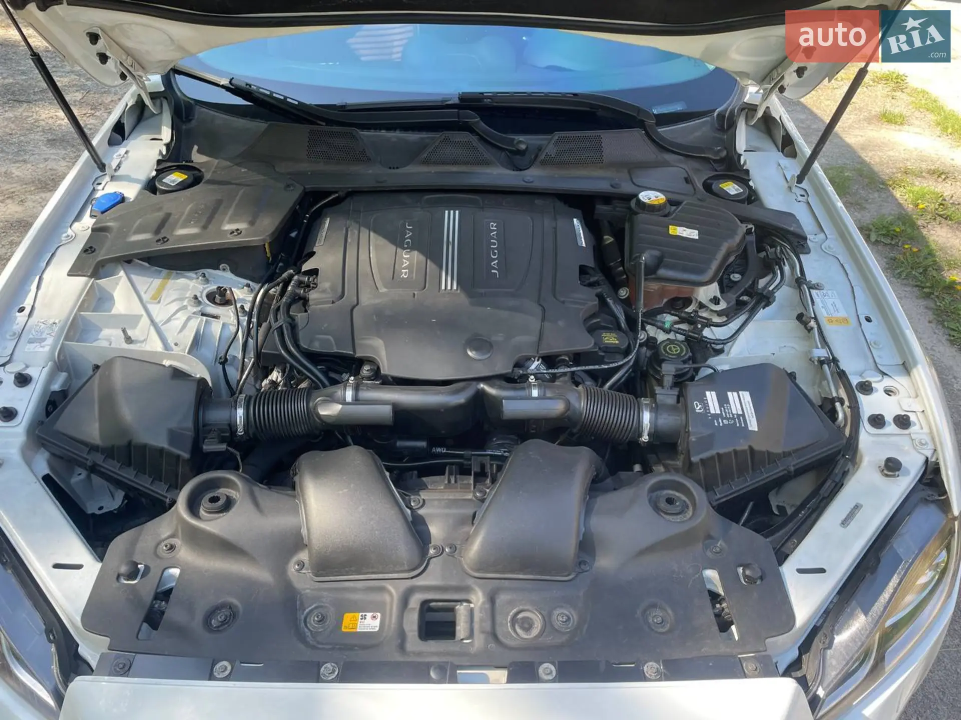 2015 Jaguar XJ - мініатюра 21