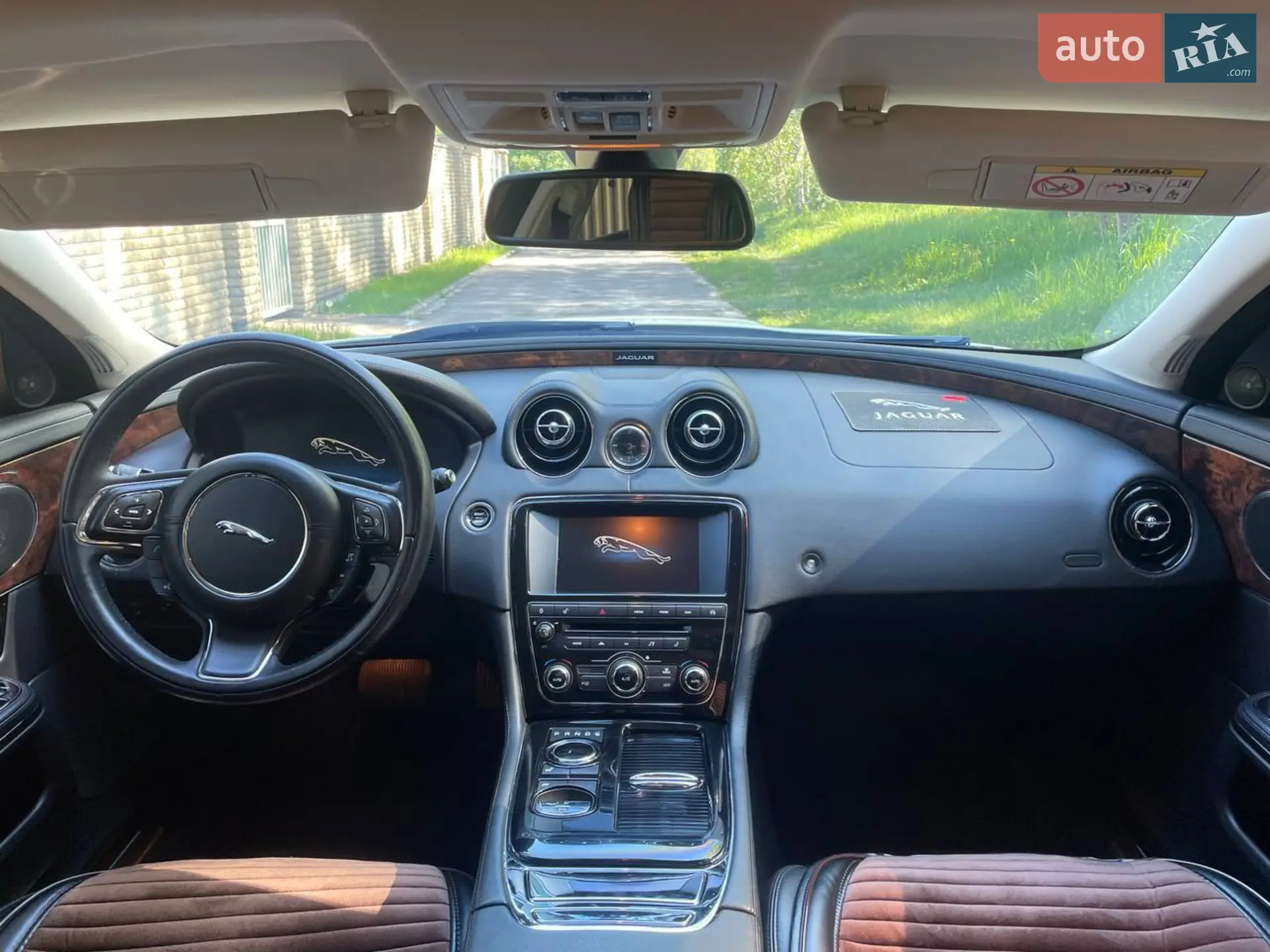 2015 Jaguar XJ - мініатюра 25