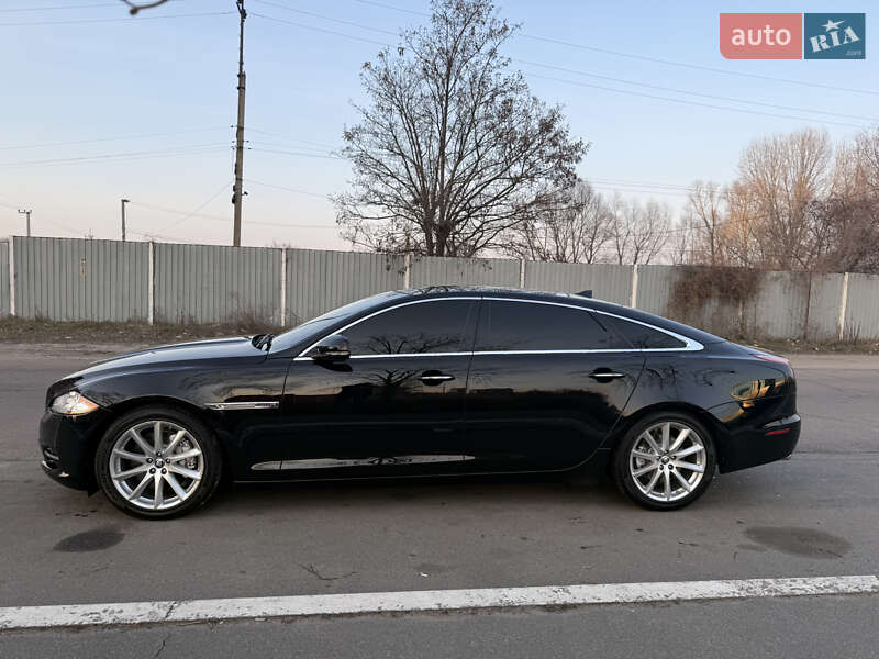 Седан Jaguar XJ 2014 в Борисполі