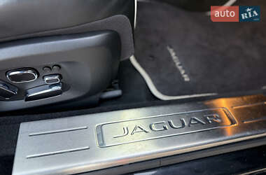 Седан Jaguar XJ 2014 в Борисполі