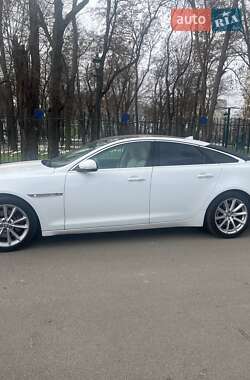 Седан Jaguar XJ 2012 в Харкові