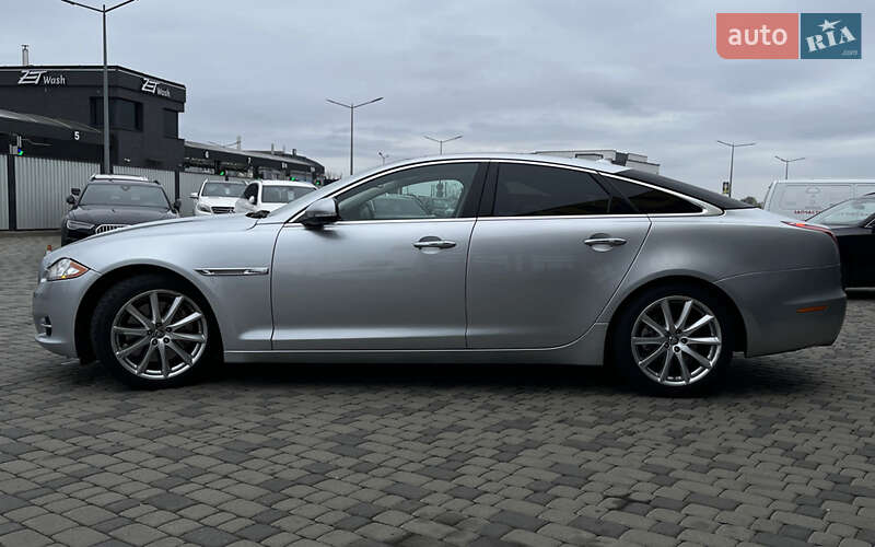 Седан Jaguar XJ 2012 в Мукачево