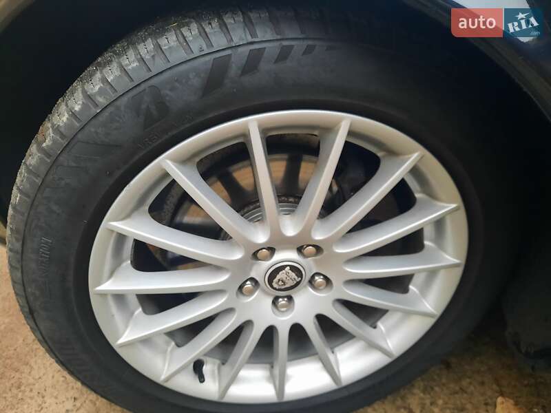 Седан Jaguar XJ 2005 в Луцьку