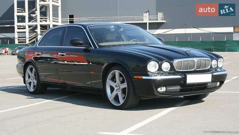 Седан Jaguar XJ 2003 в Києві