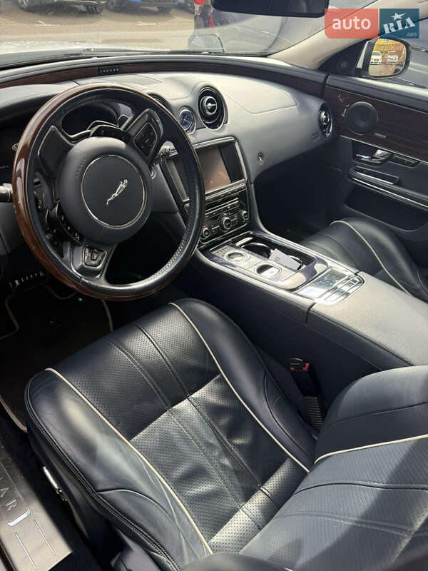 Седан Jaguar XJ 2013 в Слов'янську