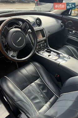 Седан Jaguar XJ 2013 в 