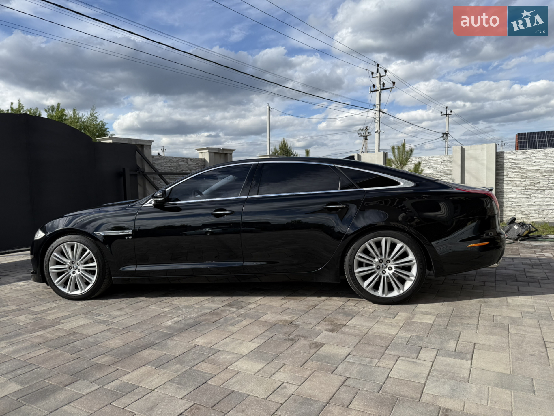 2013 Jaguar XJ - мініатюра 22