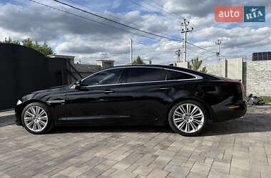 Седан Jaguar XJ 2013 в 