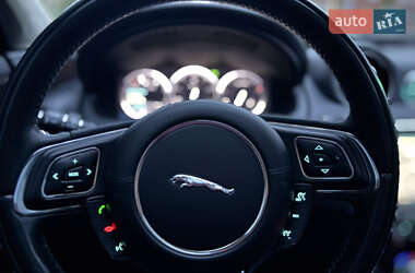Седан Jaguar XJ 2014 в 