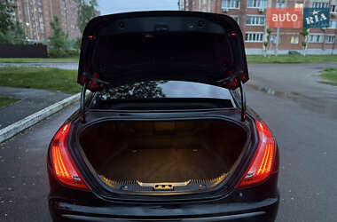 Седан Jaguar XJ 2014 в 