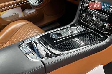 Седан Jaguar XJ 2017 в 