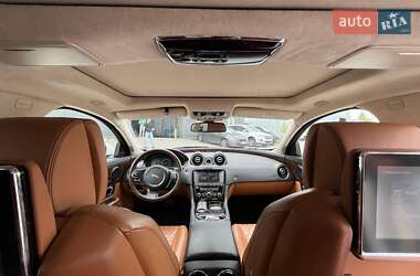 Седан Jaguar XJ 2017 в 