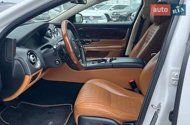 Седан Jaguar XJ 2017 в 