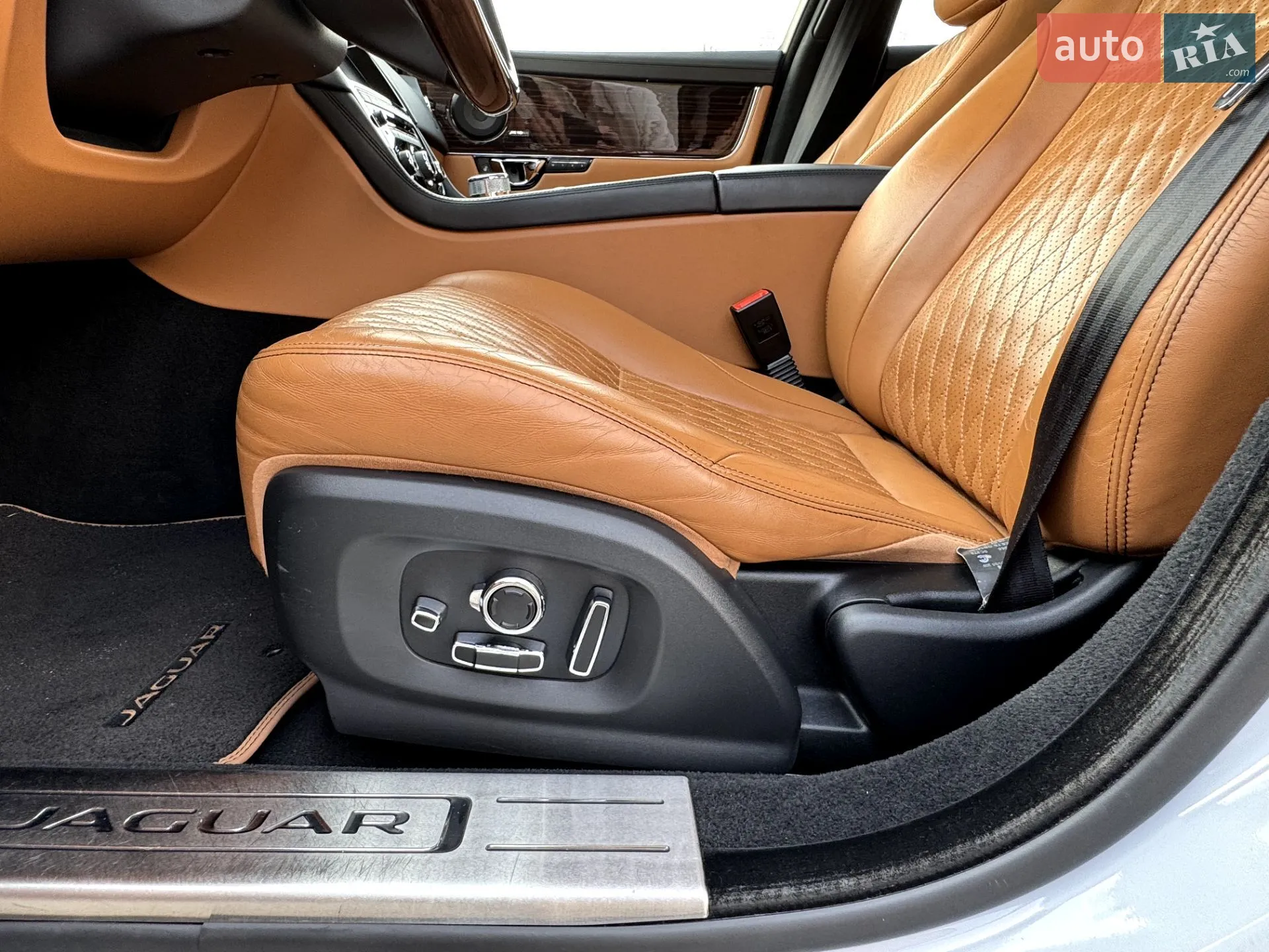 2017 Jaguar XJ - мініатюра 17