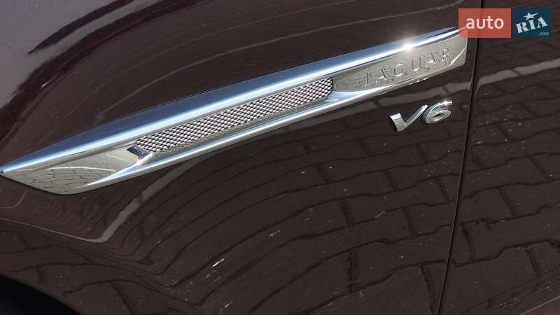 Седан Jaguar XJ 2013 в Киеве фото 29 Седан Jaguar XJ 2013 в Киеве