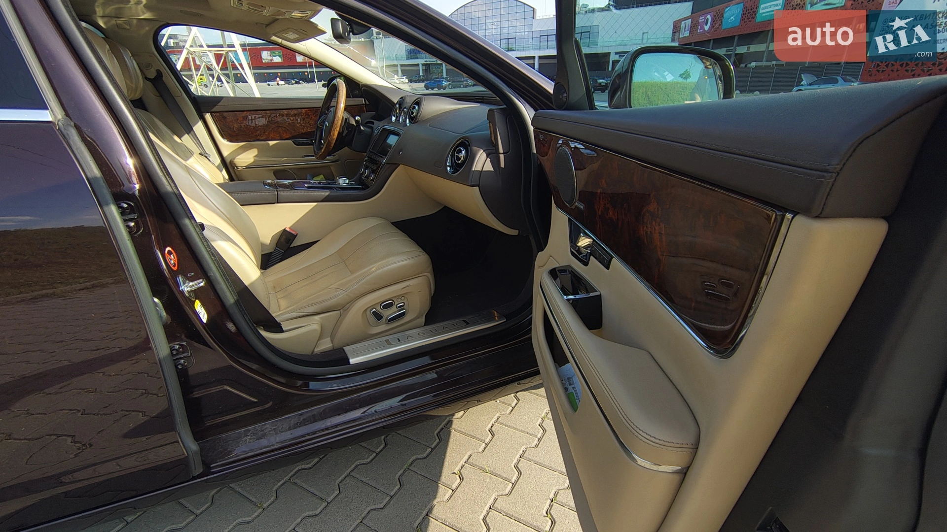 2013 Jaguar XJ - мініатюра 38