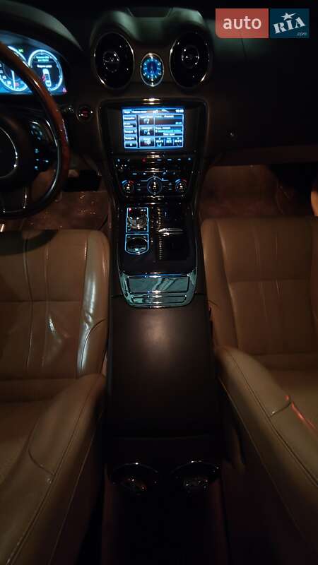 Седан Jaguar XJ 2013 в Киеве фото 56 Седан Jaguar XJ 2013 в Киеве