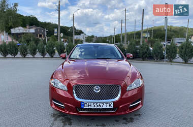 Седан Jaguar XJ 2013 в 