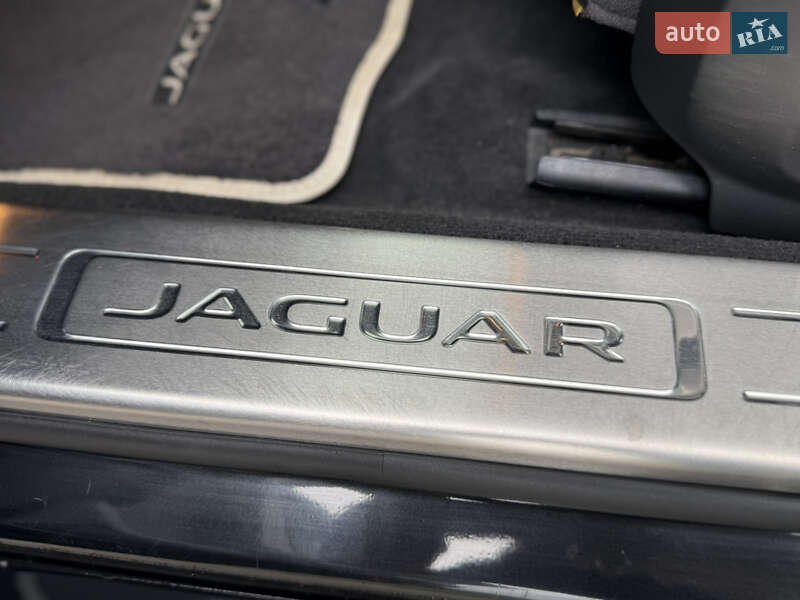 Седан Jaguar XJ 2014 в Борисполе