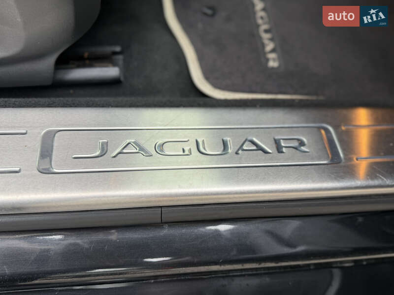 Седан Jaguar XJ 2014 в Борисполе