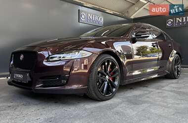 Седан Jaguar XJ 2016 в 
