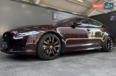 Седан Jaguar XJ 2016 в 