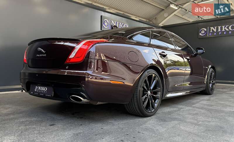 Седан Jaguar XJ 2016 в Киеве